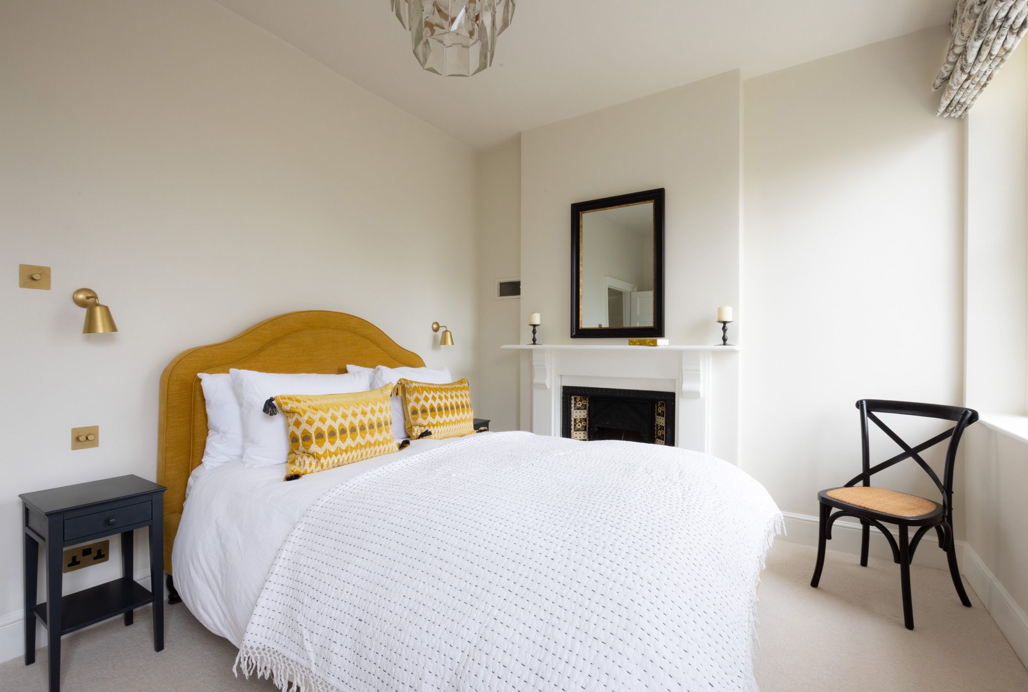 Guest bedroom