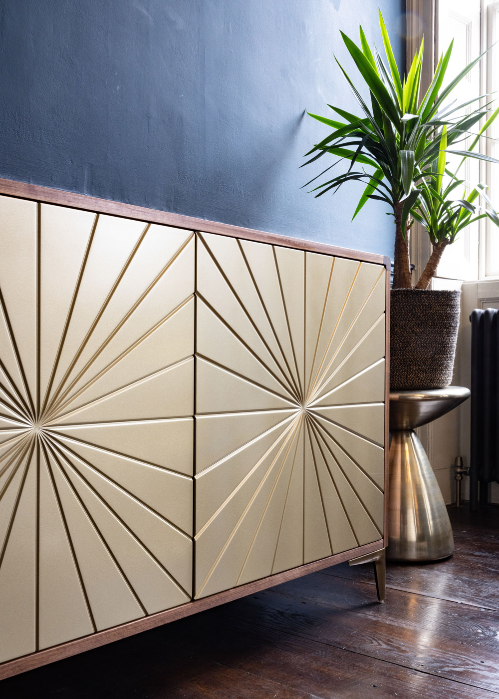 Drawing room cabinet